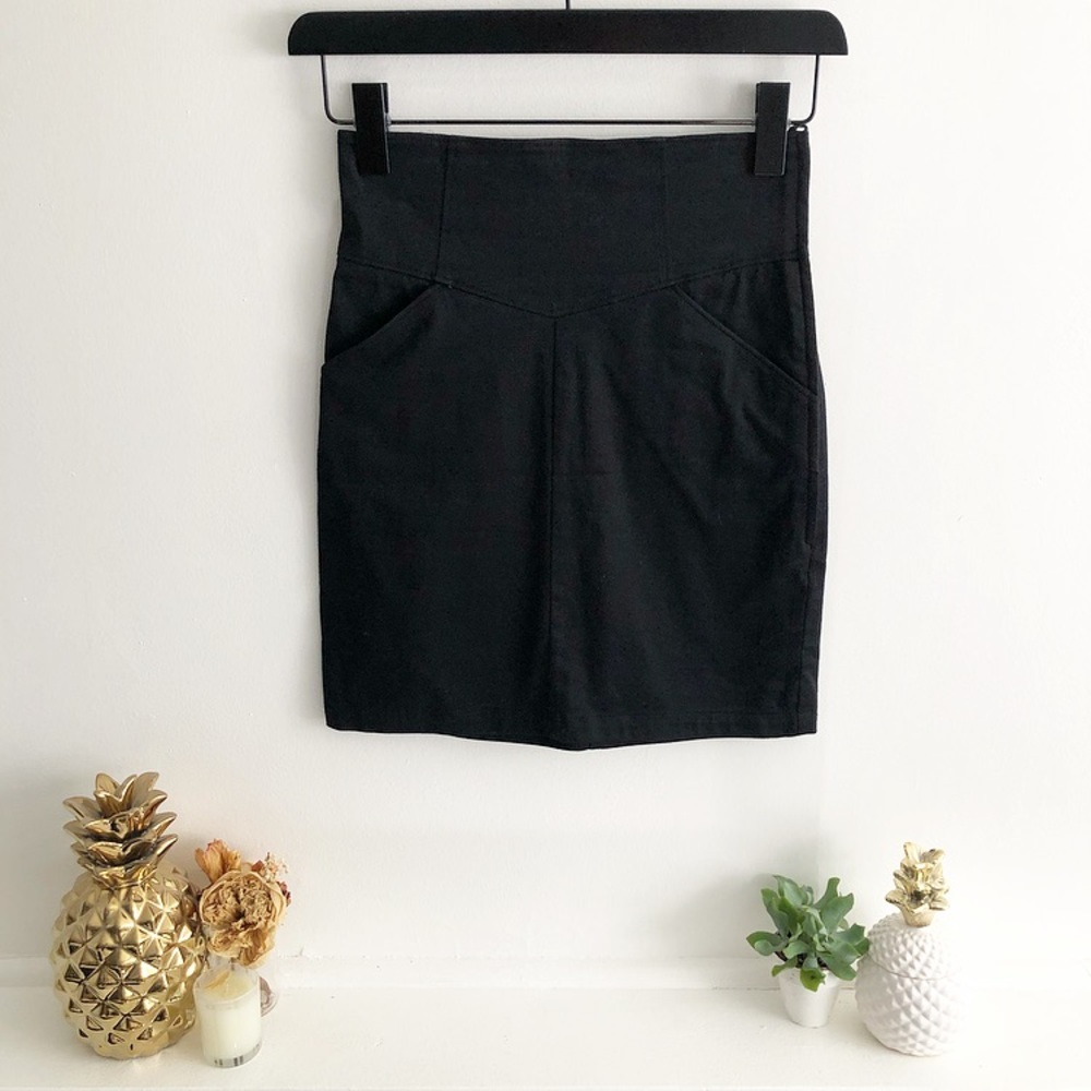 Paneled High Waisted Mini Skirt
